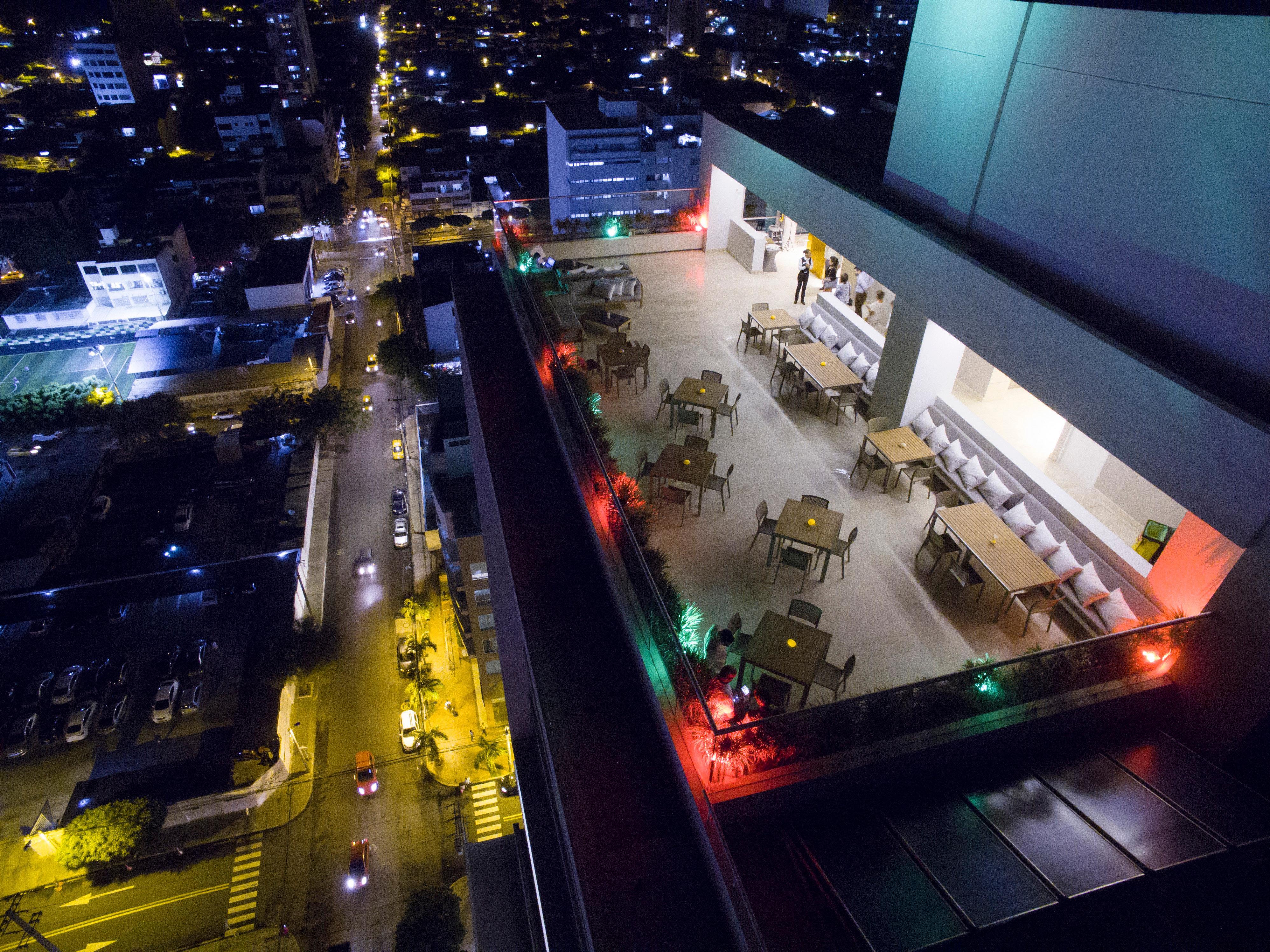 库库塔假日酒店 Cúcuta 外观 照片 Sky bar at the hotel