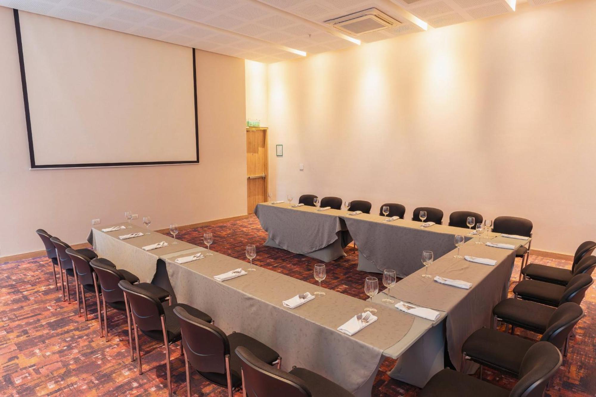 库库塔假日酒店 Cúcuta 外观 照片 Meeting room