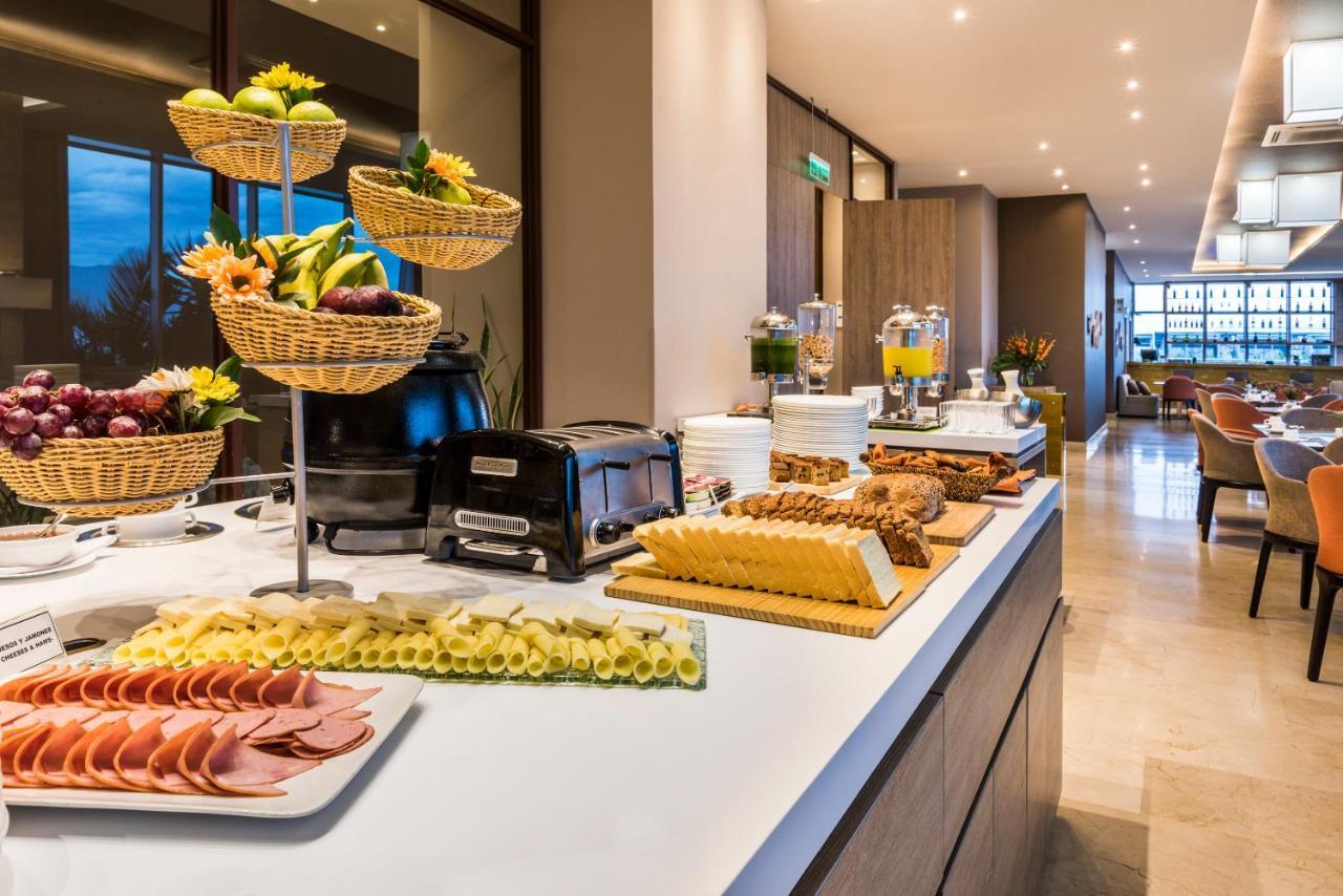 库库塔假日酒店 Cúcuta 外观 照片 The lounge at the airport